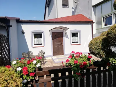 "ZŁOTA PODKOWA" Pokoje Gościnne Noclegi Jerzmanowa Henryk Bartkowiak Dom Gościnny Kwatery Prywatne